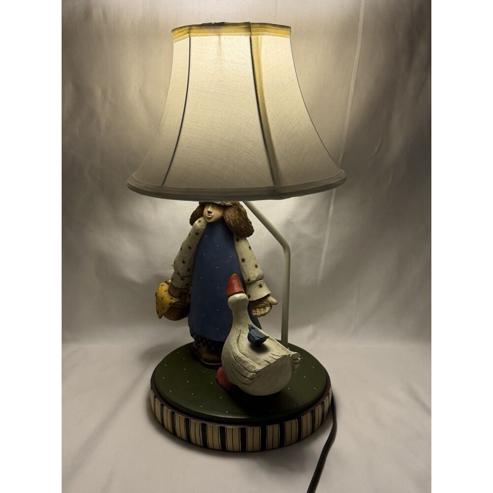 Williraye Studio WW7103 Golden Friend Girl Goose Bird Basket Eggs Lamp - Picture 3 of 6